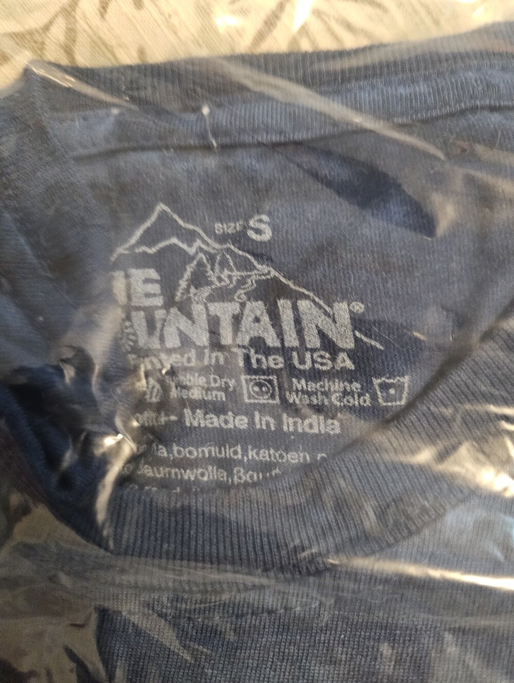 The Mountain Age of Dragons Blue Tie Dye Graphic T-Shirt Size Small - Picture 5 of 5